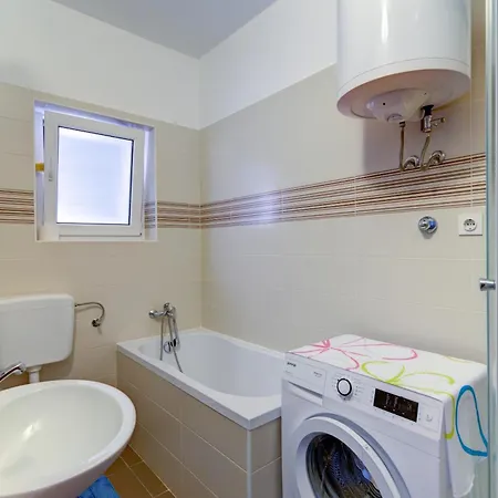 Apartman Erika Zengg Kültér fotó